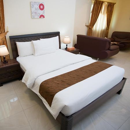Tiger Home Hotel Apartments Маскат Екстериор снимка