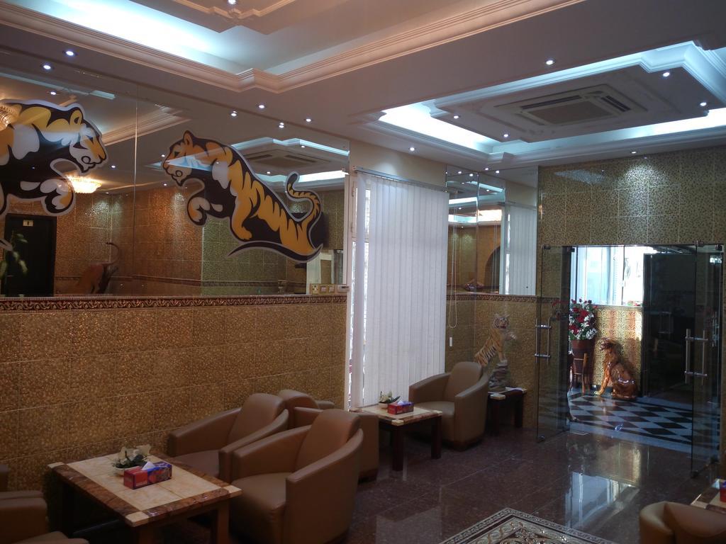 Tiger Home Hotel Apartments Маскат Екстериор снимка